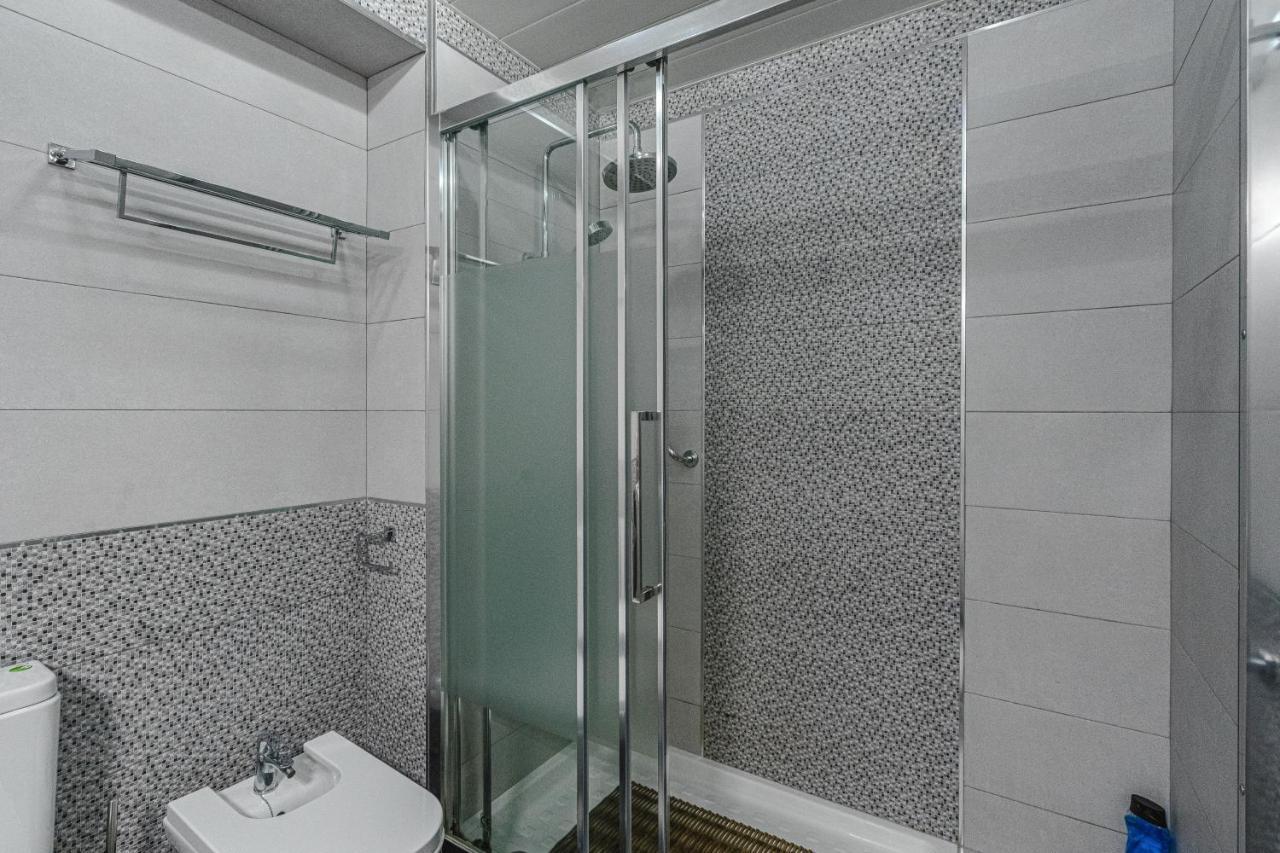 Amazing 3 Bedroom Apartment On The First Line Of The Best Las Americas Beach, Air Conditioner And Terrace Ocean View Playa de las Américas Extérieur photo